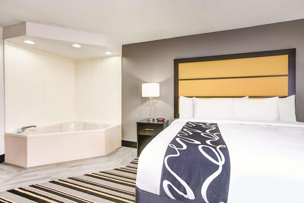 Oyo Townhouse Jackson - Ridgeland Hotell Eksteriør bilde